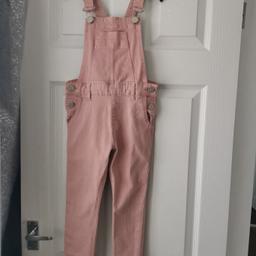 Girls river island dungarees
Size 5 years
Excellent condition