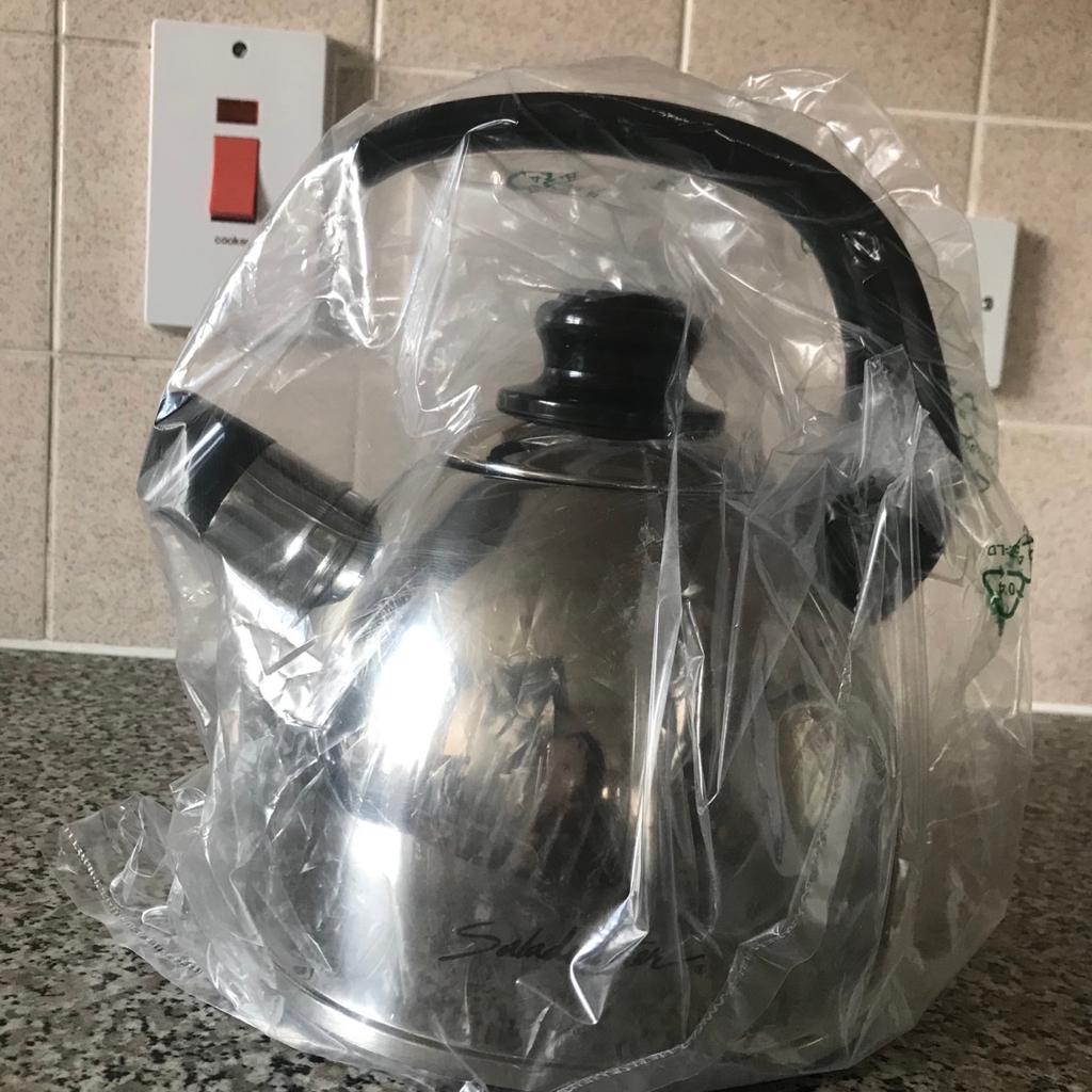 Saladmaster whistle kettle collection only in E14 London for £180.00