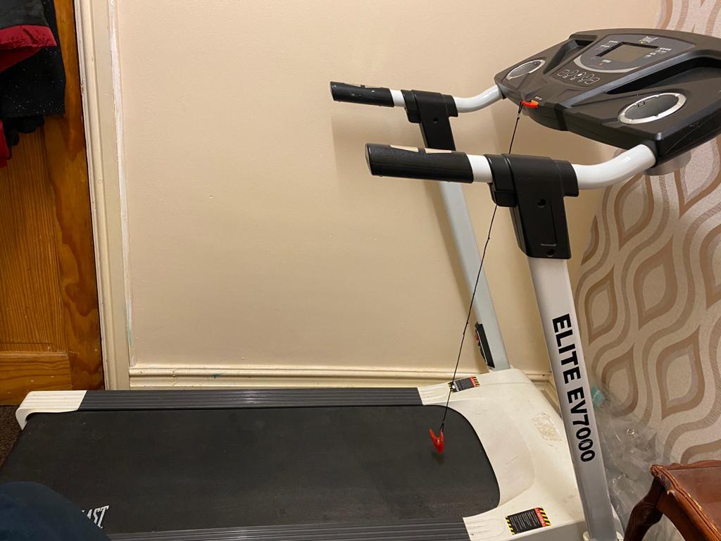 electric Elite EV7000 Everlast treadmill in BD8 Bradford für 65,00