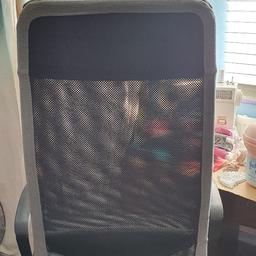 really comfortable office/computer chair in grey with black mest back..chair can be higher or lower also tiltak backwards small stain on the seat but barley see it

one of the arm rest needs a bolt I'm it am sure you can pick one up for pennies...see last picture for stain

collection from Hallwood Park wa72fr
can deliver local for free out of Runcorn then small fee to cover Diesel

HAVE REDUCED CHAIR TO £20  AS NEED GONE ASAP