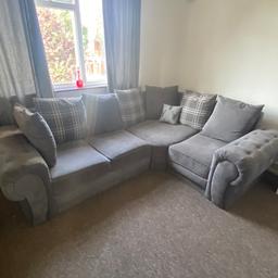 I’m currently moving house and this will be too big to fit in the living room. Had this sofa just over a year. Still fresh, no stains or wear and tear. Moving within the next two weeks so need it to be sold! (Could throw in the curtains as well)

~PET FREE AND SMOKE FREE HOME

~OFFERS ACCEPTED

~COLLECT FROM E17 7DX