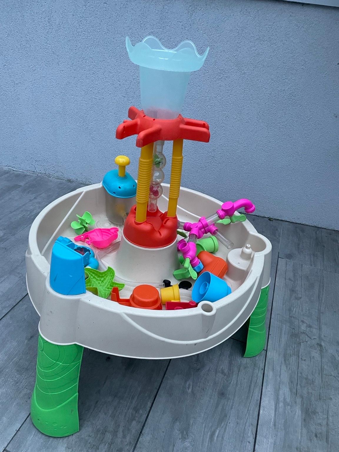Fisher Price Water table in SM4 London for free for sale Shpock