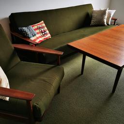 Teakcouchholztisch (1.40x65cm), Sofa 2m breit und 2 Sessel (olivgrün)
Selbstabholer!