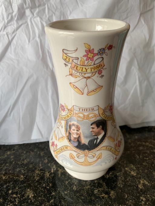 Buy & Sell Caerphilly - Wales Caerphilly Town Centre - Caerphilly - Photos for Gift Small vase