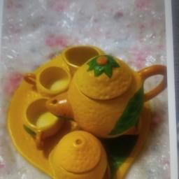 One fruit and one tea set.