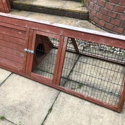 Outdoor pet run for small animals, used, good condition, has signs of wear. collection only due to size.