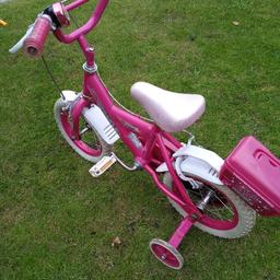 girls bike £8 nice bike in good condition