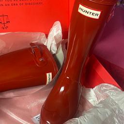 Original brand new red Hunter wellies never worn was bought and just shoved away now too small in original box and packaging absolute bargain