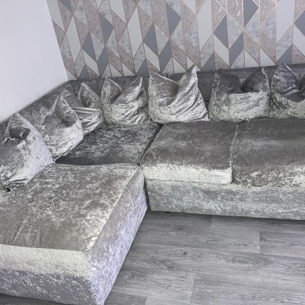 Crush velvet corner couch/sofa in L8 Liverpool für 90,00 £ zum Verkauf