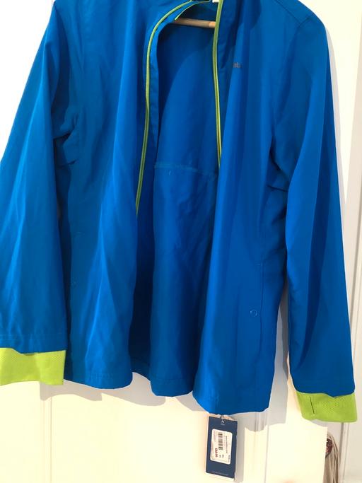 Buy & Sell North West London St John`s Wood - North West London - Photos for Reebok sport jacket light size XS 4-6