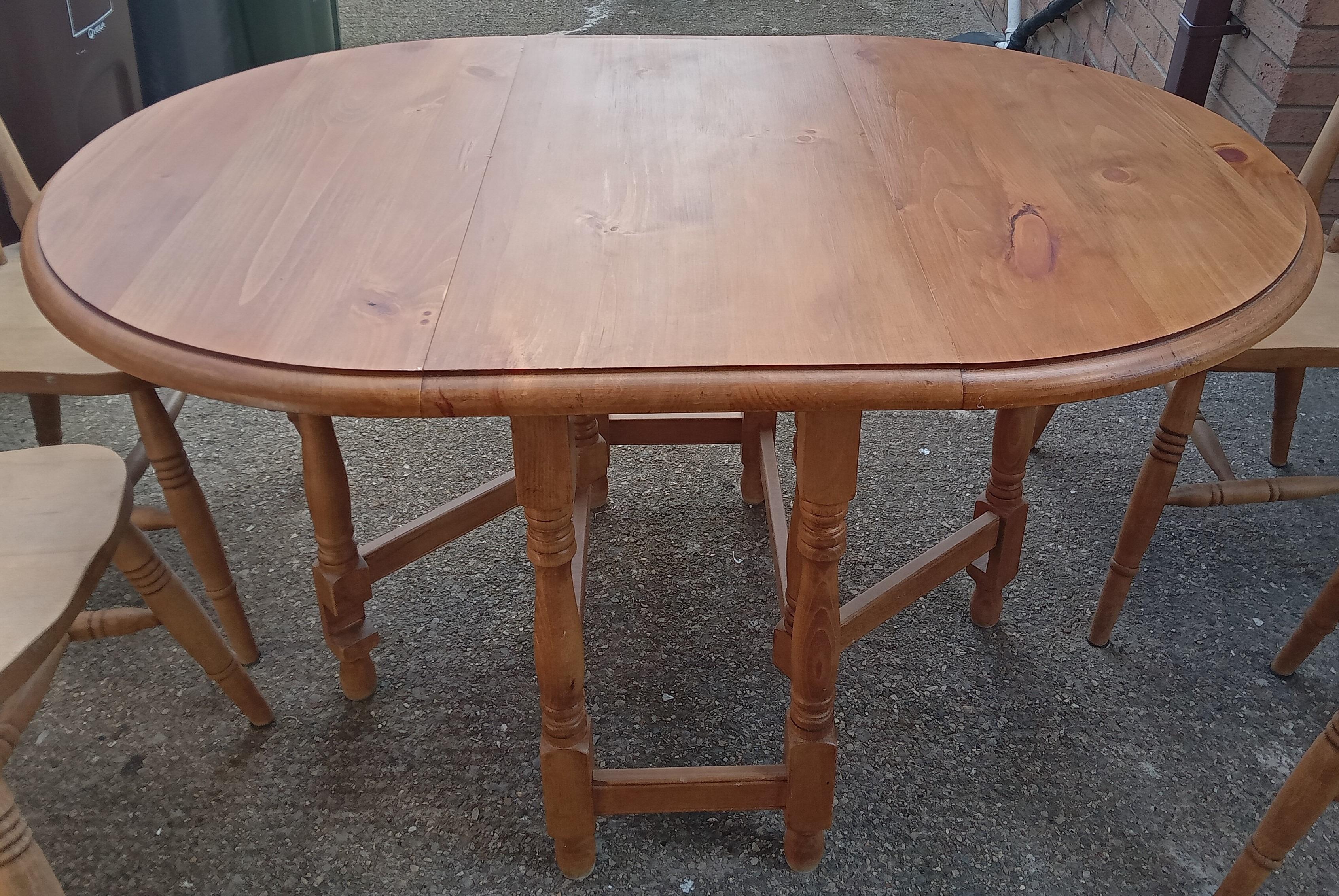 Wooden table 4 chairs in s13 sheffield f r 60 00 zum verkauf