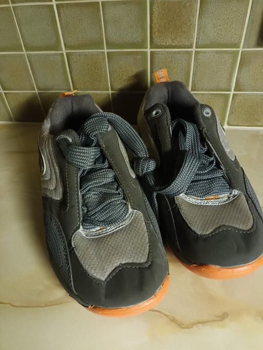 Buy & Sell Lancashire Burnley - Photos for BRAND NEW LADYBIRD TRAINERS SIZE2
