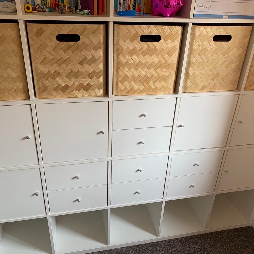 IKEA Kallax Shelving Unit in SW2 London for £100.00 for sale Shpock