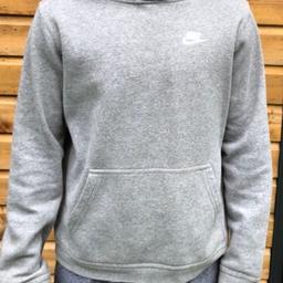 Nike grey hoodie in great condition 
Boys XL. 158-170cm about age 13-14
My son has outgrown it