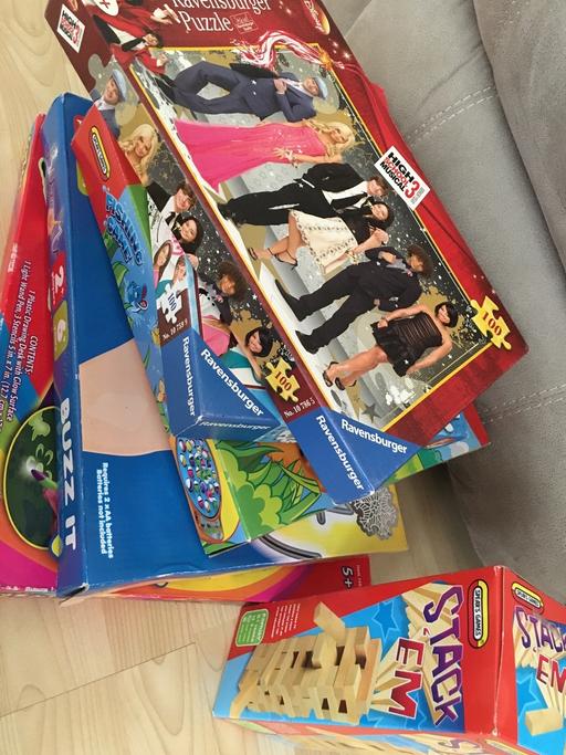 Buy & Sell Hertfordshire North Hertfordshire - Photos for 2 Puzzles & Games & Glow Draw