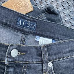 Armantesi jeans
Taglia 36
Colore grigio scuro
