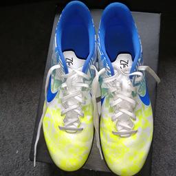 Nike Astro Turfs Size 9, excellent condition, worn a few times then grown out.