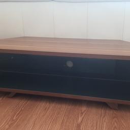 tv stand very good condition