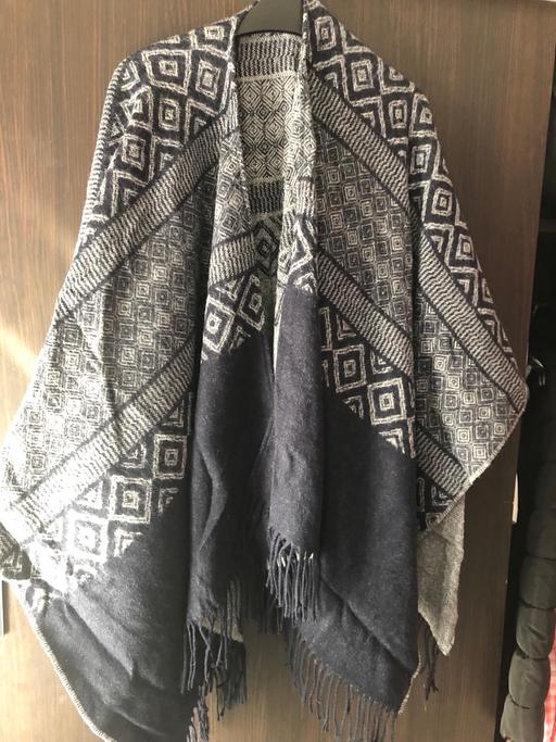 Buy & Sell West Midlands Birmingham - Photos for Women’s shawl one size