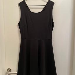 Ich verkaufe ein neues Kleid von Fishbone in Größe XL in schwarz. Es wurde nie getragen - das Etikett ist noch dran.
Versand ist gegen Aufpreis möglich.