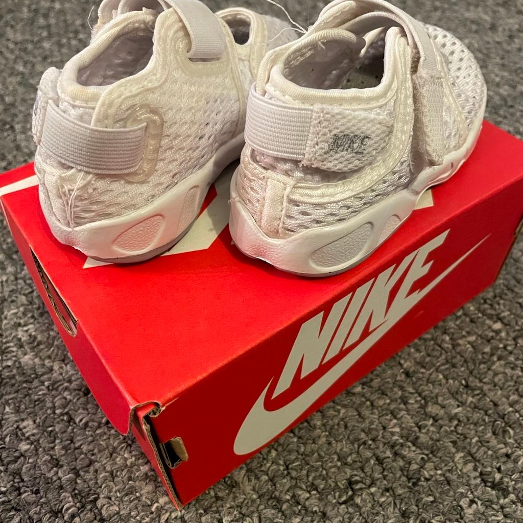 Infant hot sale nike rift