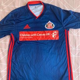 Men’s size S football top Sunderland 

Will post if postage paid thanks