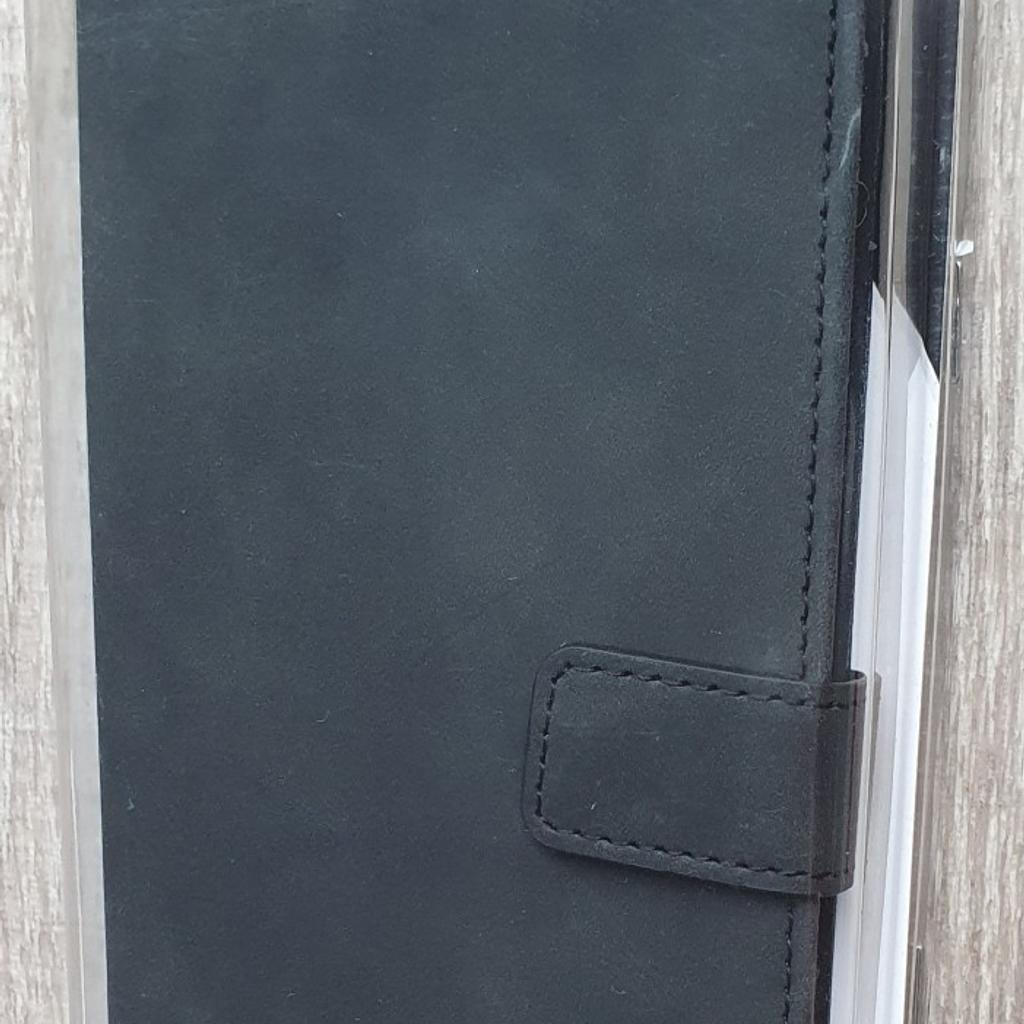 Neues "V-Design Eco-Leather Bookcase für Samsung S20 Ultra" in ungeöffneter Originalverpackung zu verkaufen.

- Farbe: Schwarz

* Privatverkauf - keine Garantie oder Gewährleistung, keine Rücknahme.