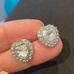 925 Sterling Silver Crystal Heart Stud Earrings.