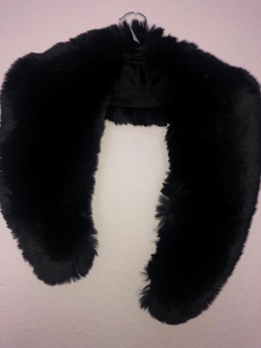 Buy & Sell East London Goodmayes - East London - Photos for Black fur scarf