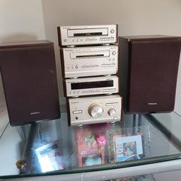 Technics HD501 Mini HiFi Stereo System includes:

- CD Player - SL-HD501
- Stereo Cassette Deck - RS-HD501
- Stereo Tuner - ST-HD501
- Stereo Amplifier - SE-HD501
- Speakers x 2 - SB-HD501

HARDLY USED - ALL WORKS AS IT SHOULD WILLING TO CONSIDER REASONABLE OFFERS
Collection but willing to discuss posting.