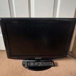 Samsung 19” tv with remote fully working
AV Inputs
Use as PC Monitor
HDMI Connection : 1
Scart Sockets : 2
S- Video Connection : Yes
Headphone Socket : Yes
Pet and smoke free home
Any questions pls ask
