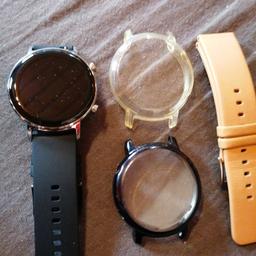 Ich verkaufe eine Huawei Watch Gt 3 mit 2 Armbänder und 2 Schutz Hüllen, die Smart Watsh ist in der original Verpackung und mit allen Zubehör, die Smart Watsh ist wenig benutzt und ist im sehr guten Zustand