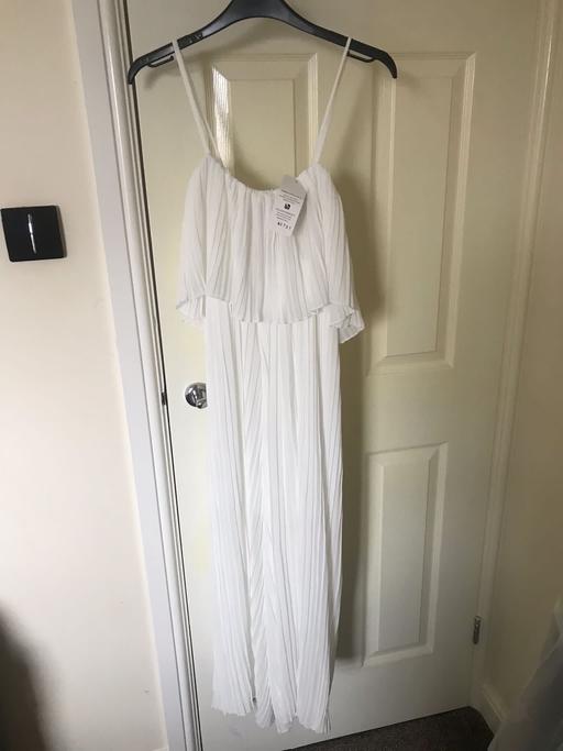 Buy & Sell West Yorkshire Leeds - Photos for BNWT white cropped jumpsuit