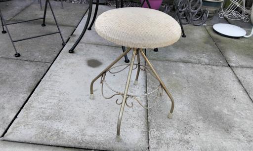 Buy & Sell West Midlands Birmingham - Photos for vintage low boudior stool garage find