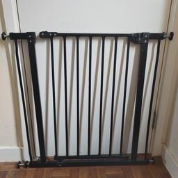 Black baby Gate nothing wrong with it excellent condition pick up Charlton £10 or near offer