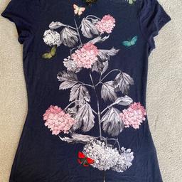 Lovely top good condition