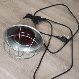 excellent condition heat lamp
used for 2 weeks only.
postcode DY9 9BS.
Shpock app won't ammend my postcode