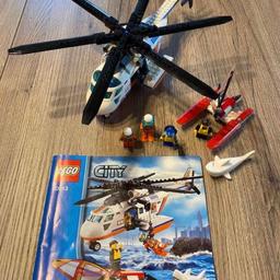Lego City 60013 Hubschrauber und Küstenwache Set. Inklusive Anleitung und auf den ersten Blick komplett, stand nur im Regal. Ohne Originalschachtel, wie abgebildet.

Bei Versand trägt Käufer die Kosten.
Keine Gewährleistung.
