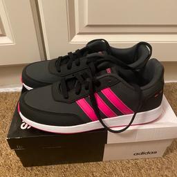 Woman or girls trainers. Size uk4, collection from NW3 6ne