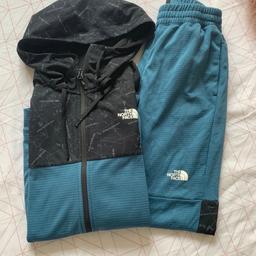Men’s size Small North face tracksuit , both size S , jacket like new worn once , bottoms in ex condition worn handful of times , genuine from JD sports

Will post if postage paid thanks