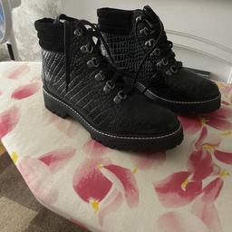 Brand New Black Croc effect boots from Next
Not worn 
Size 6
From a smoke/pet free home
Collection only from Sheldon B26