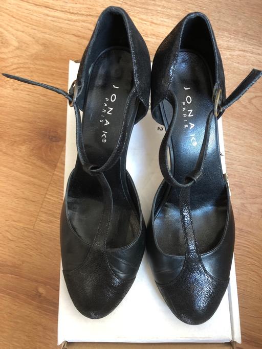 Buy & Sell Surrey Epsom and Ewell - Photos for Leather T-Bar shoe in black