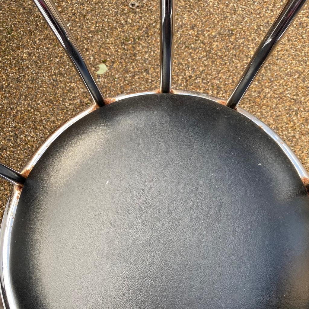 Free Bar Stools in PR2 Preston für gratis zum Verkauf | Shpock DE