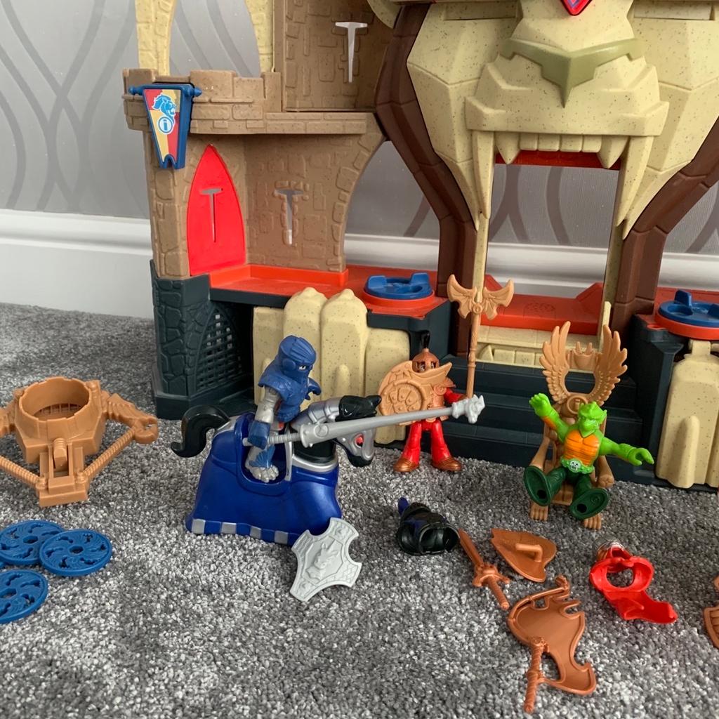 Imaginext lions den castle in B37 Solihull für £ 14,00 zum Verkauf ...