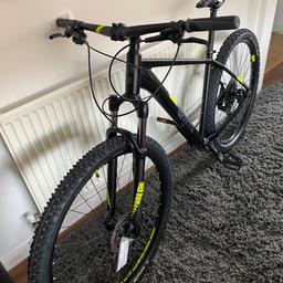Brand New
Cube 29er
Cost £1100
First to see will buy
You cant buy these anywere there out of stock ideal xmas present
Size large
Rock shocks ,12 speed,hydraulic brakes,suspension lockout and new lights cats eyes front and rear
Absolute mint condition never been sat on