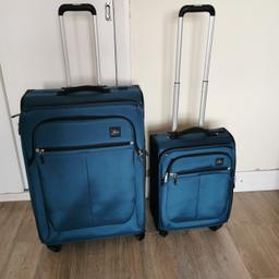 The Skyway Luggage BNIB 2 Piece Set Suitcase Cabin Hand Bag Expandable
Used for only one trip to Europe 
Collection only