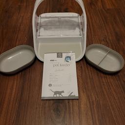 Microchip feeder for cats and small dogs. In excellent condition.

Comes with the instruction booklet, one full bowl, one split bowl, Sure Petcare Collar Tag for non-microchipped pets and a grey mat that can be easily wiped or washed.

collection only or local delivery for a fee