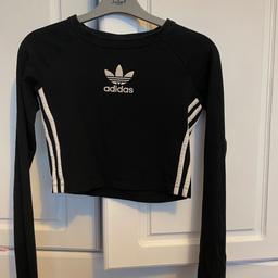 Adidas crop top 
Size ladies 4 but will also fit size 6 
Collection only chelmsley wood