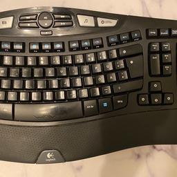 Logitech K350 Ergonomische Kabellose Tastatur, 2.4 GHz Verbindung via USB-Empfänger, 17 Programmierbare Multimedia-Tasten, Handballenauflage. Neupreis liegt bei 63€. Kein Versand.