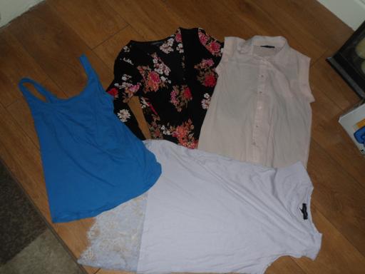 Buy & Sell Greater Manchester Oldham - Photos for 4 LADIES TOPS 10